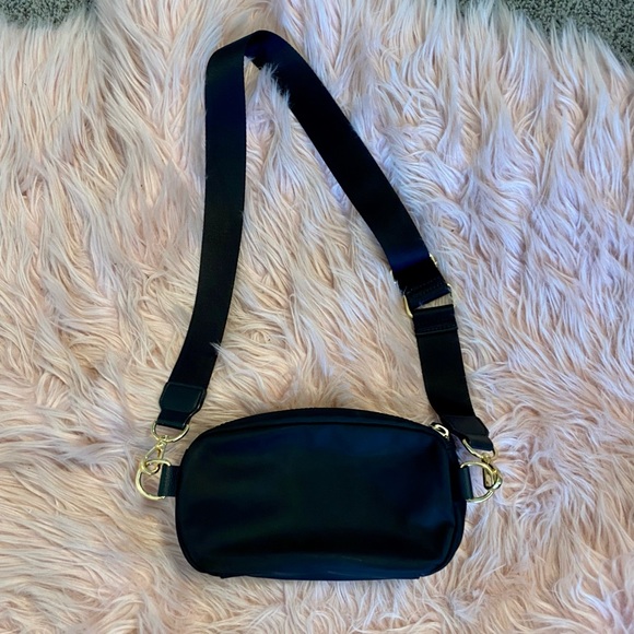 Tommy Hilfiger Crossbody Bag - Picture 3 of 11